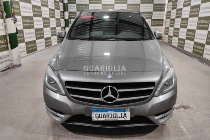 MERCEDES BENZ B200 2013/2014.